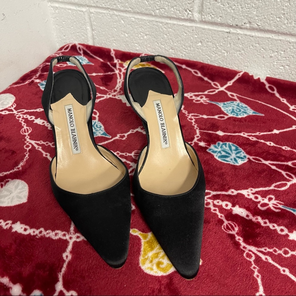 Manolo Blahnik Carolyne Satin Pumps